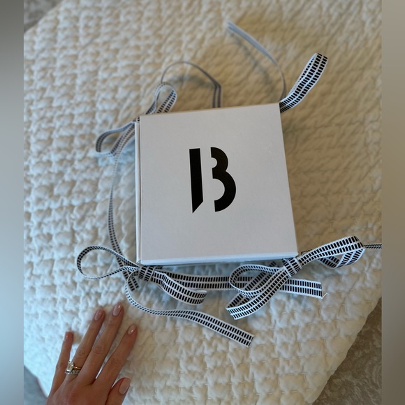 BYREDO Gift Box/Display Box - Picture 3 of 6